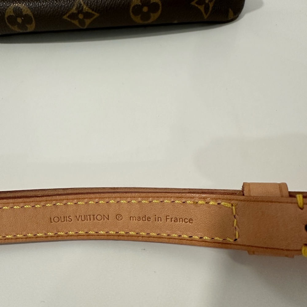 Louis Vuitton Pouchette with Cross Body Strap - Picture 5 of 15